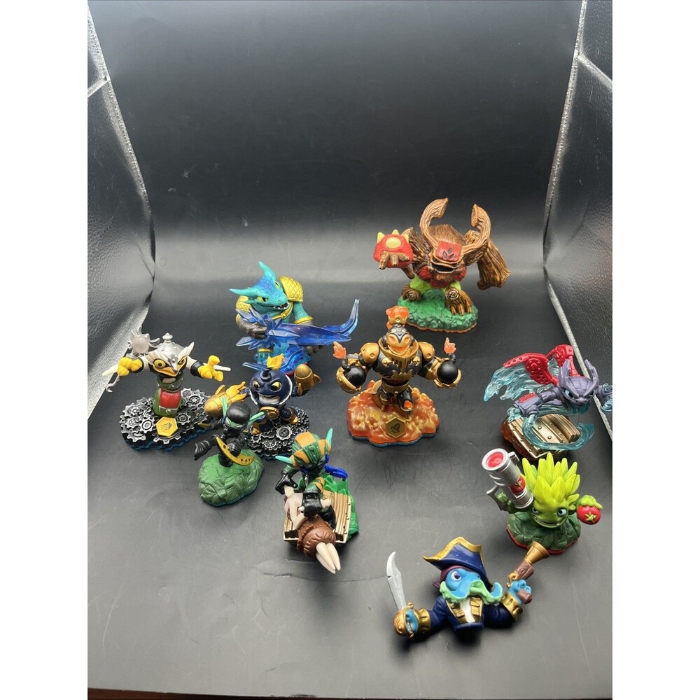 Skylanders Figures Lot Of  9 Toys Stands